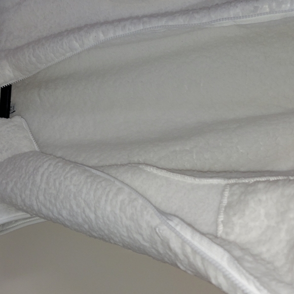 ***SOLD***Time&Tru Fleece Vest, white in Size XL - Picture 2 of 8